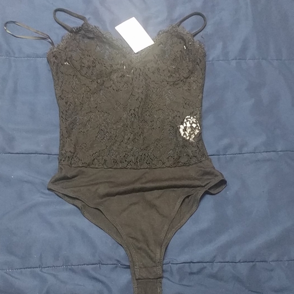 Sexy black snap bottom lace bodysuit Small - Picture 5 of 10